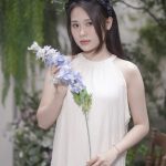 Váy yếm nữ màu trắng kem