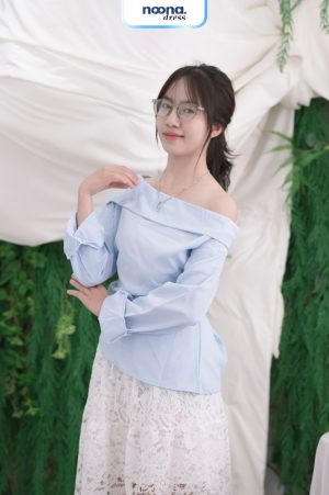 Set nữ trễ vai mix chân váy ren