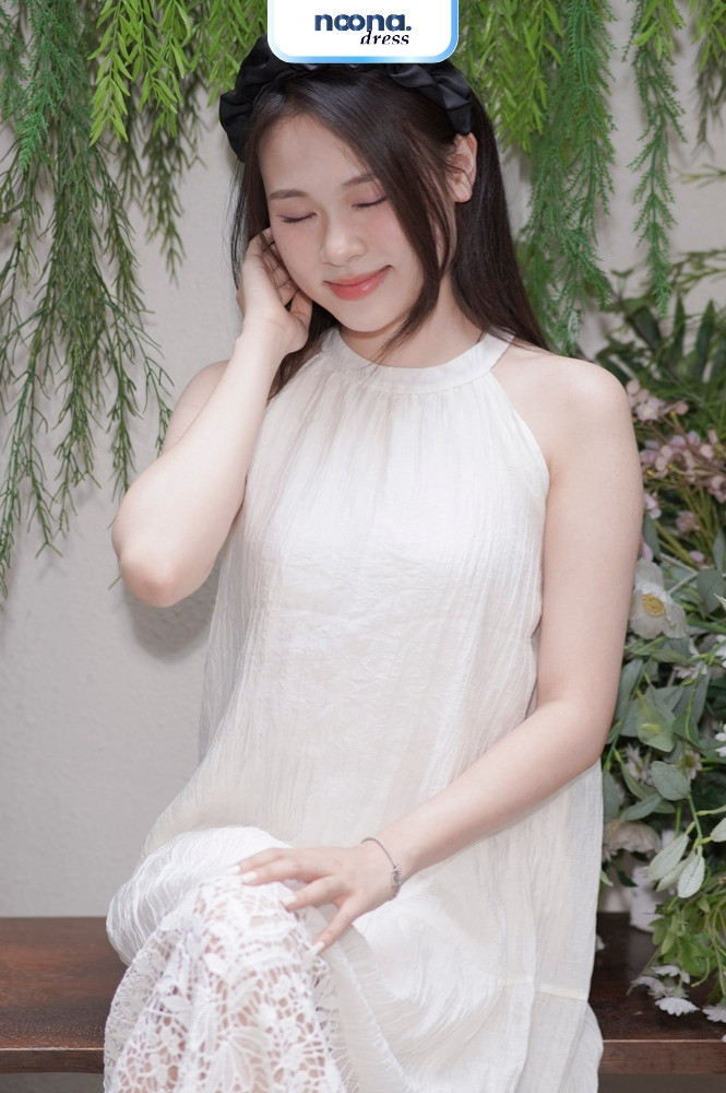 váy yếm chân voăn