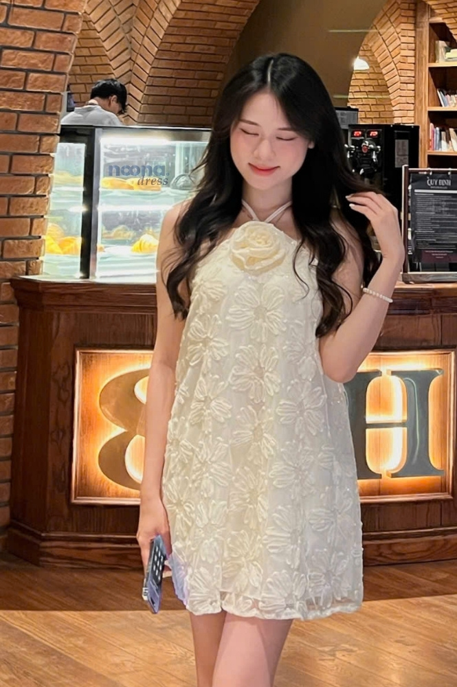 Váy Ren Hoa Yếm Xoè Nhẹ Nhàng Quý Phái ảnh 4