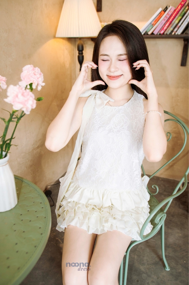 Set Ren Trắng Nơ Lệch Vai & Chân Váy Bèo Tầng ảnh 5