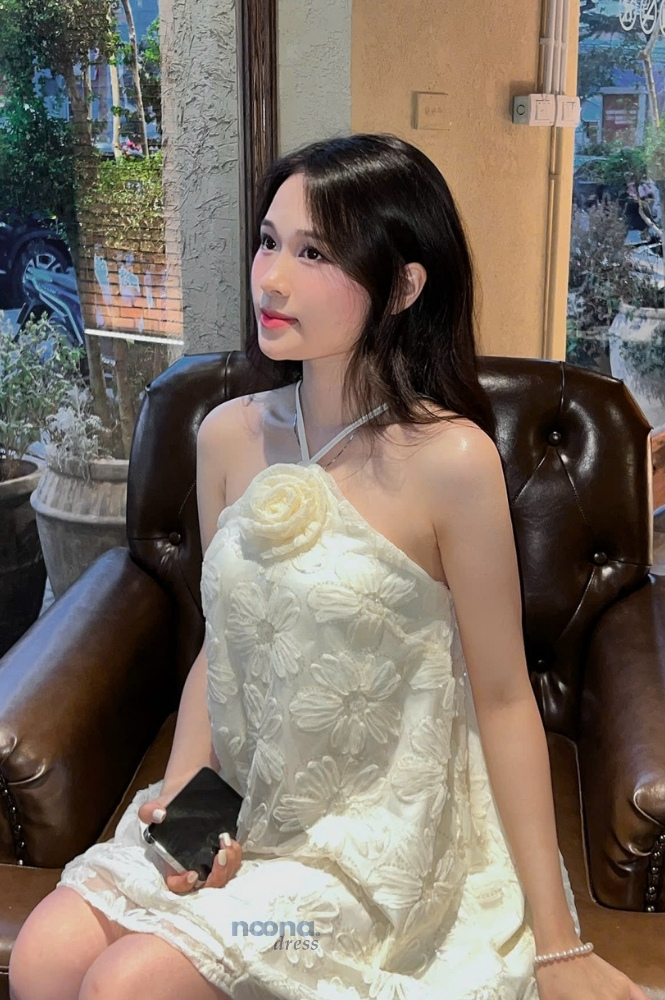 Váy Ren Hoa Yếm Xoè Nhẹ Nhàng Quý Phái ảnh 2